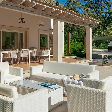 Villa Font *